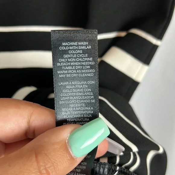 White House Black Market Striped Short Sleeves Knit Dress Size Small - Picture 5 of 6